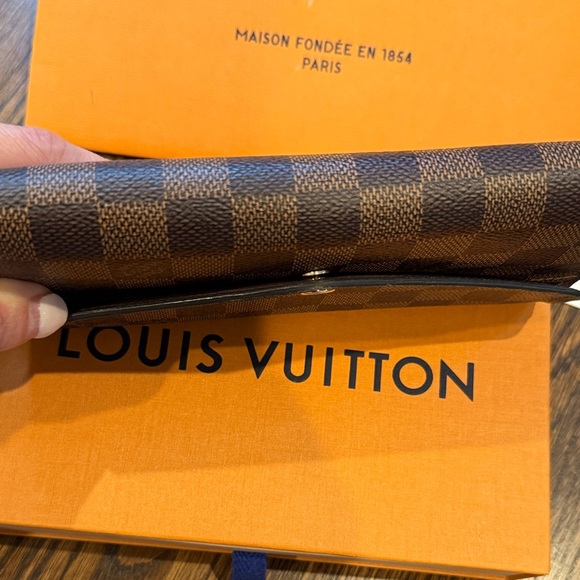 Louis Vuitton Sarah Wallet - Picture 4 of 14